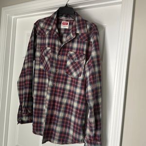 Wrangler button up shirt
